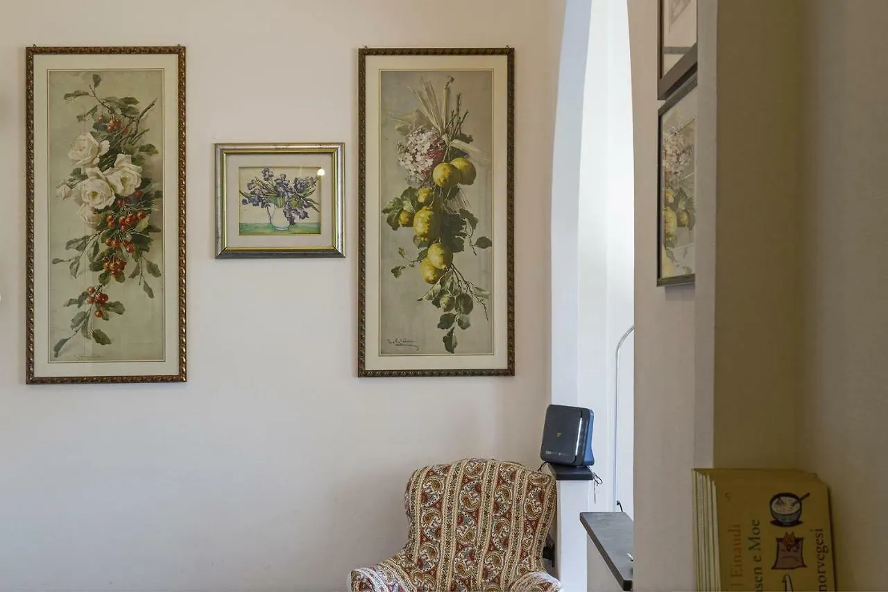 Sunny Apartment Over The Harbor Genoa Italy